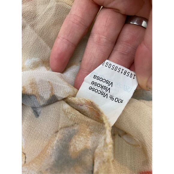 Italian Floral Beige Pink Button-Up Collared Sleeveless Blouse, Size US 8 - Picture 8 of 10